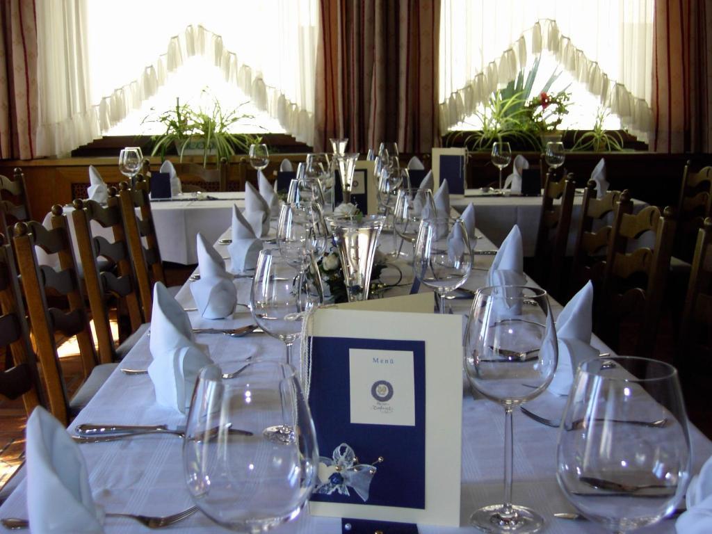 Hotel Restaurant Zum Schwan Schwanberg Dış mekan fotoğraf