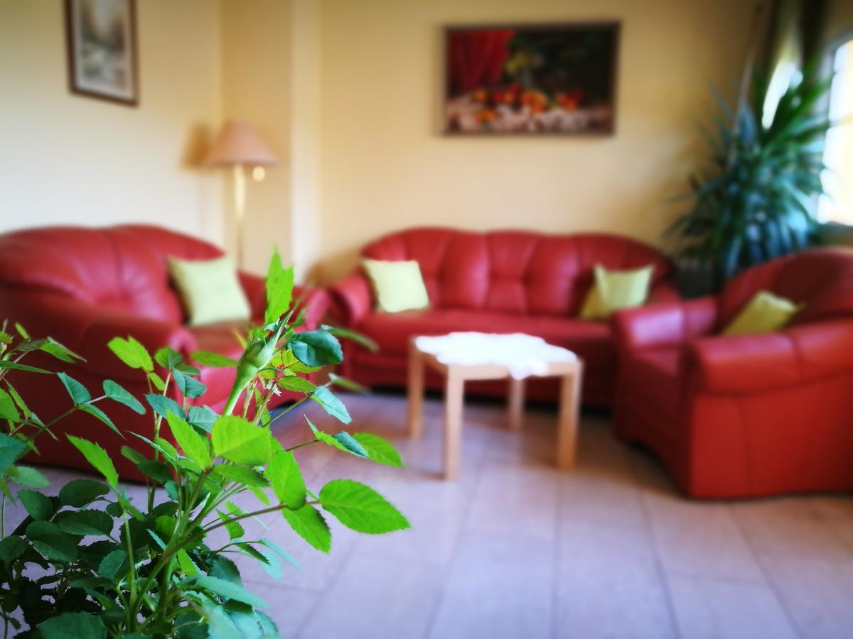 Hotel Restaurant Zum Schwan Schwanberg Dış mekan fotoğraf