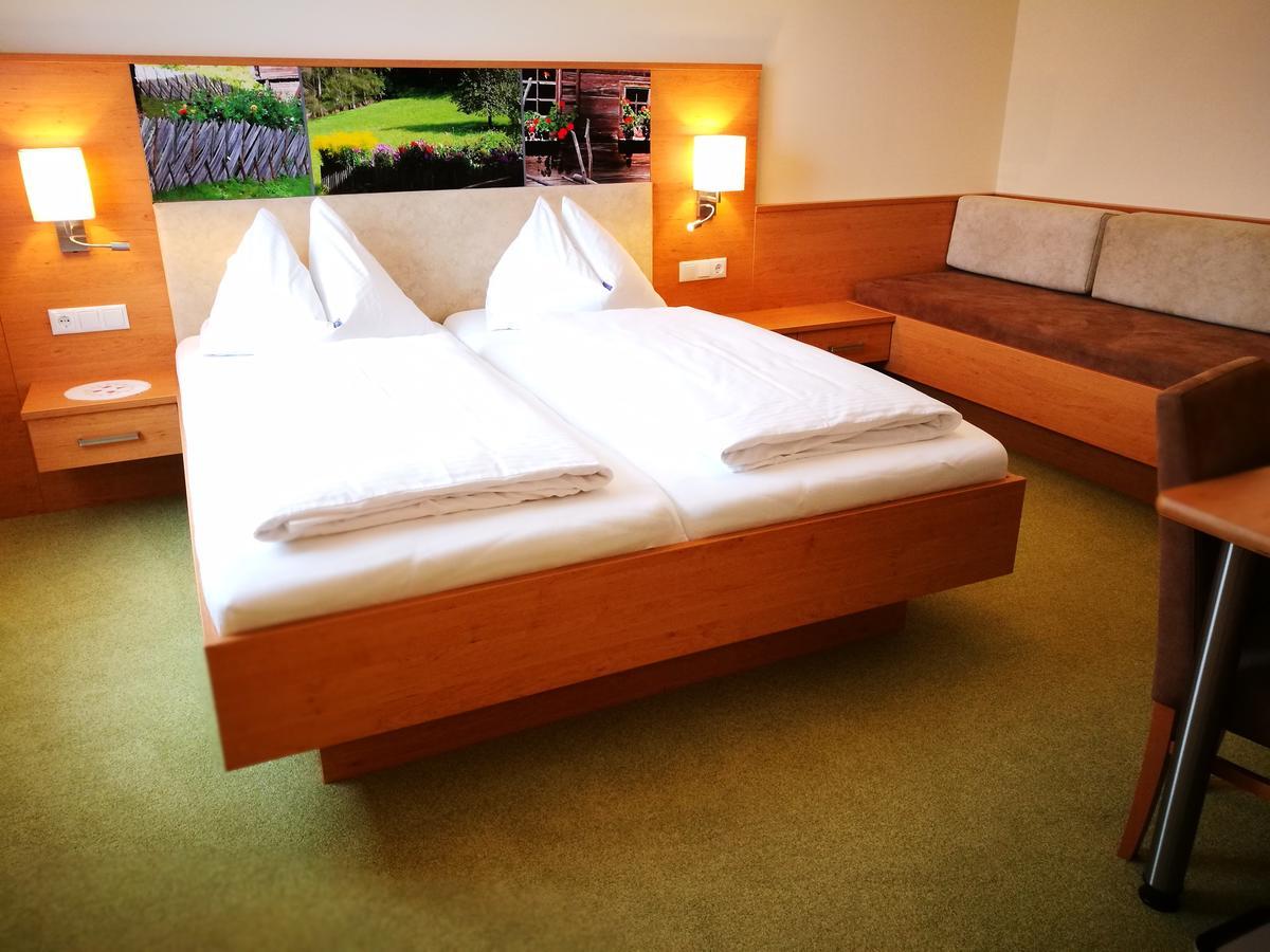 Hotel Restaurant Zum Schwan Schwanberg Dış mekan fotoğraf